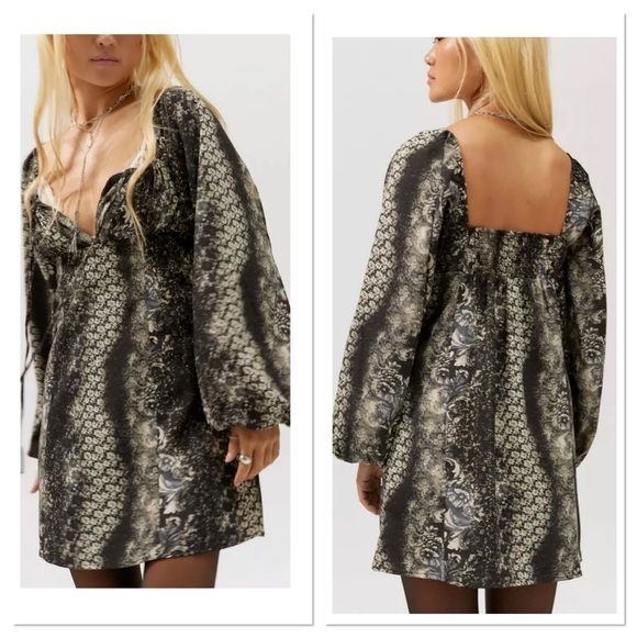 Urban Outfitters Vivienne Print Mini Dress - Picture 1 of 7